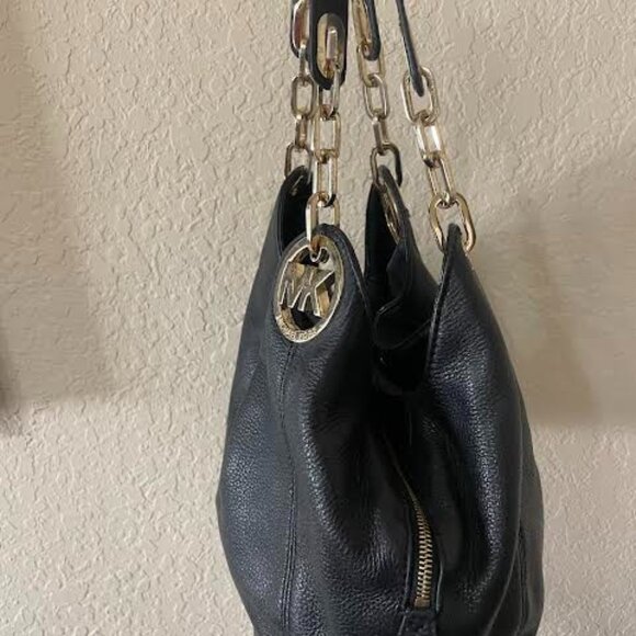 MICHAEL Michael Kors Large Fulton Shoulder Bag - Picture 8 of 8